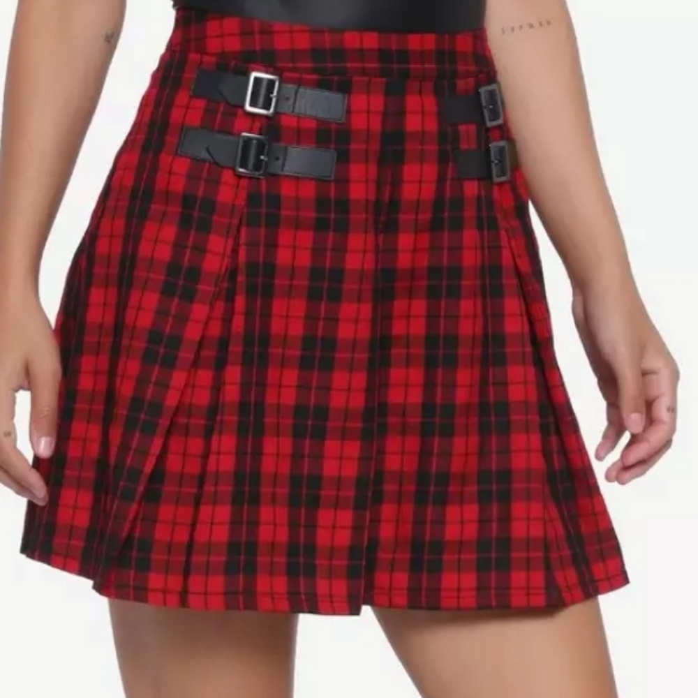 Hot Topic Red & Black Plaid Pleated Mini Skirt with Buckle Straps